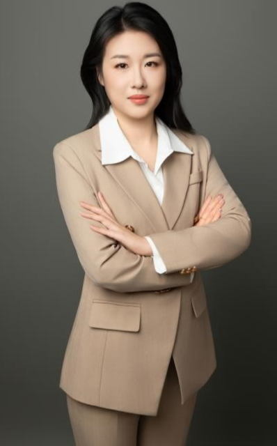 杨艾苒.jpg